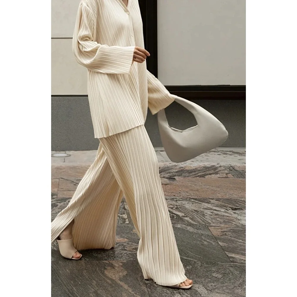 Commense Cream Pleated Plisse Button Down Shirt Long Sleeve Blouse Size M NEW - Picture 3 of 12